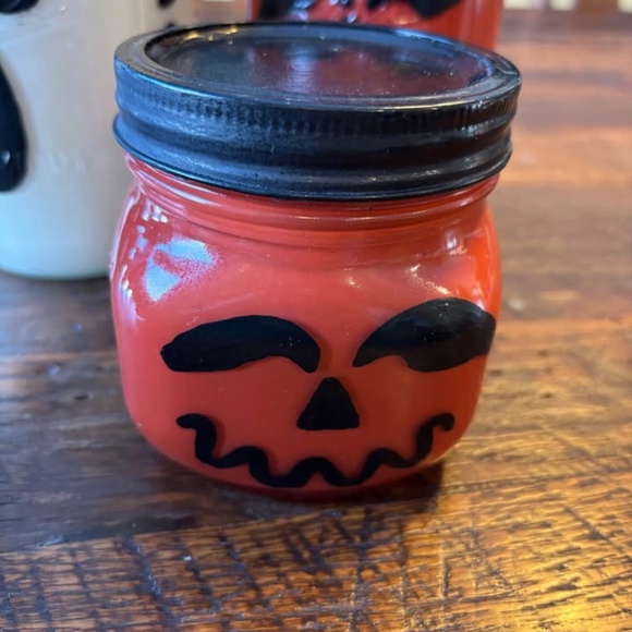 2 Pumpkins & 1 Ghost Painted Ball Jars - Picture 9 of 12